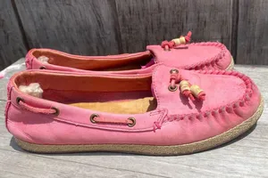 UGG Suzette Pink Moccasins Loafer Slip Ons Size 8 thumbnail 3