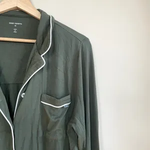 Cozy Earth bamboo stretch knit forest green long sleeved‎ pajama top women's M thumbnail 4