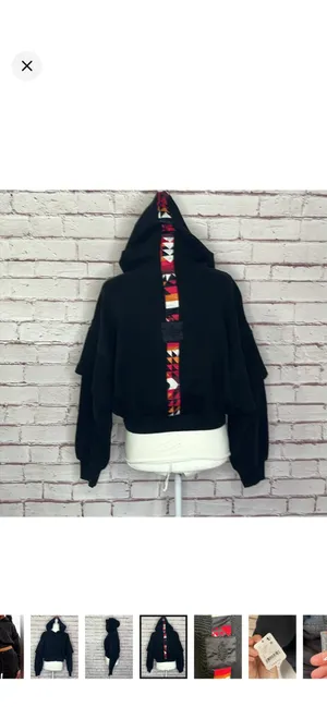 FP Movement Snow Flow Hoodie in Black Combo NWT. Gorgeous cropped hoodie. Two-layer sleeves. Stretchy oversize boxy fit. 20.5” bust 17.5” long thumbnail 5