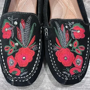 FINAL PRICE Baretraps Otella Black Leather Suede Embroidered Women's Loafers thumbnail 2