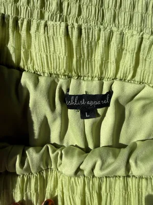 Green Summer Matching Set Size Top is M and bottoms are L! thumbnail 4