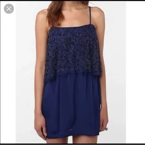 SALE Beaded shift cocktail dress size m thumbnail 2