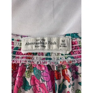 Abercrombie & Fitch Pink Floral Smocked Keyhole Peasant Blouse Top Womens Medium thumbnail 4
