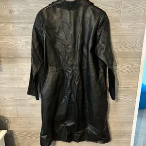 Black leather‎ floral trench coat VTG vintage Allison Woods beautiful detailing thumbnail 5