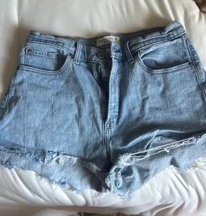 Abercrombie Shorts Curve Love High-Rise Mom thumbnail 1