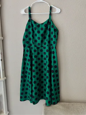 Green Polka Dot Midi Dress with Spaghetti Straps Size M thumbnail 5