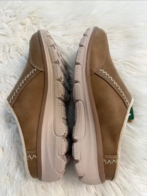 Skechers Vegan Tan Slip-On Women's Clog with Button Accent size 7 brand new thumbnail 5