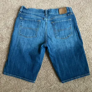 Lucky Brand The Bermuda Shorts (Sz 4/27) Dark Blue Denim Jorts Jean Shorts thumbnail 4