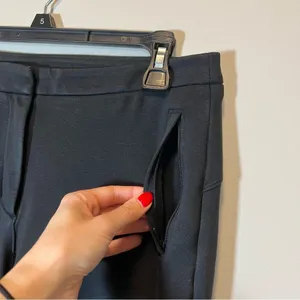 Lululemon Women’s Black On The Move‎ Pants Women’s 6 thumbnail 6