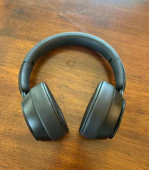 . Solo Pro Wireless Headphones thumbnail 1