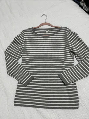 L.L. Bean Gray and White Striped Crew Neck Knit Top Lighweight Sweater Sz L thumbnail 2
