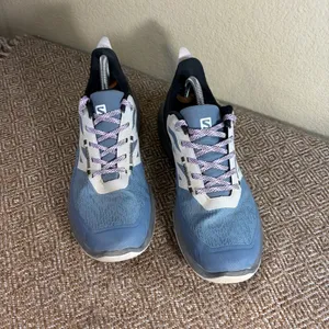 Salomon Outpulse Gore-Tex Hiking Shoes Womens Sz 8.5 Blue Grey Outdoor Gorpcore thumbnail 2
