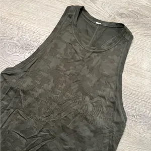 •LULULEMON• CAMO TANK TOP thumbnail 5