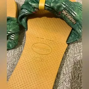 Havaianas Tropical Print Bow Slide Sandals‎ with Yellow Sole Summer Beach Flip Flops thumbnail 6