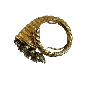 Vintage Gold Tone Cluster Ring with Clear Rhinestones thumbnail 8
