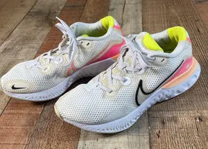 Nike Renew Run Womens 9.5 White Pink Lime Green Blast Running Shoes CK6360-005 thumbnail 1
