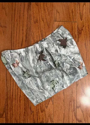 SHEIN camo shorts with side pockets - Size Medium. ***Refer to measurement. Gently warn and Excellent condition. Measurements approximately 14” waste not fully stretched out x 11.5” long. Non-smoking home. Sold as is. Priced to sell at as is condition. If you don’t like my price make reasonable offers. thumbnail 2
