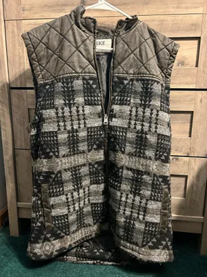 Men’s BKE Vest thumbnail 1
