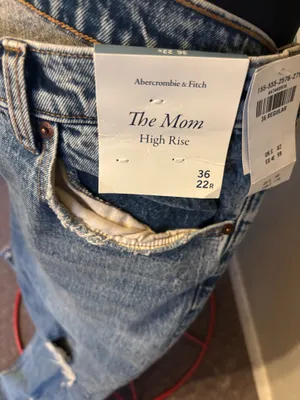 Abercrombie & Fitch The Mom High Rise distressed jeans woman’s size 22R/36 NWT thumbnail 7