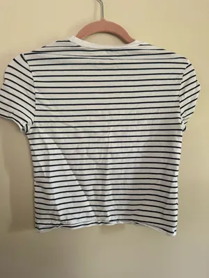 Abercrombie & Fitch baby tee thumbnail 2