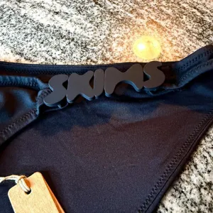 SKIMS Swim Logo Hardware Bikini Bottom Onyx Black Size S / US 4–6 NWT Rare thumbnail 5