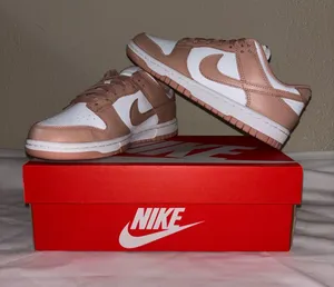 Nike Dunk Low Size: 7 thumbnail 1