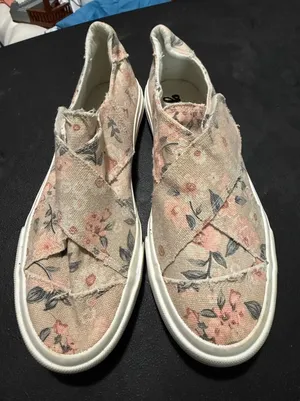 Gypsy Jazz Pink Floral‎ Sneaker in 9 NWOB thumbnail 1