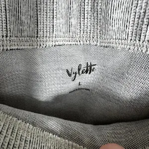 B191. Vylette skirt. Size large. Button details thumbnail 2