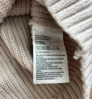H&M Sweater Vest thumbnail 2