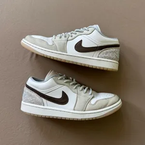Air Jordan 1 Low Sneakers “Coral” thumbnail 3