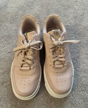 Nike Air Force 1 thumbnail 4