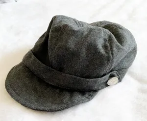 Gray Cap thumbnail 1