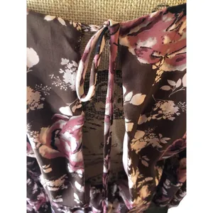 Charlotte Russe Cut-Out Back Dress Size L Brown Floral thumbnail 5