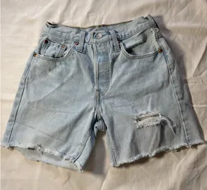 501 Levi’s Shorts High-Rise Premium Denim thumbnail 1