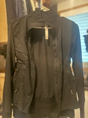 Lululemon Jacket thumbnail 1