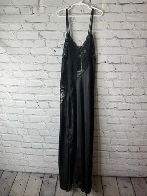 NWT the vintage twin Black Lace-Trim Slip Dress - Women's Intimates thumbnail 4