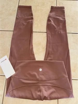 Lululemon In Movement High Rise 25” Spanish Oak Size 6 NWT thumbnail 1
