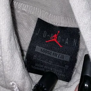 NWOT-Jordan cropped hoodie thumbnail 5