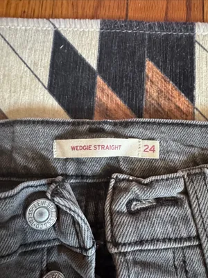 Levi's Gray Straight-Leg Ankle Jeans thumbnail 4
