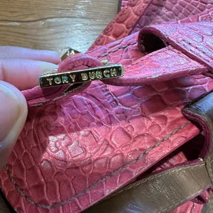 Tory Burch Pink and Brown Croc-Embossed sándals thumbnail 6