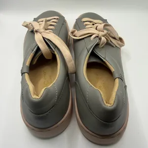 Vionic Gray and Beige Leather Sneakers thumbnail 6