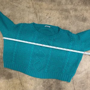 Tobi Teal Blue Green Cable Knit Cropped Pullover Sweater Size Small thumbnail 3