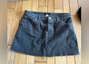 BDG - Gray Corduroy Mini Pencil Skirt thumbnail 3