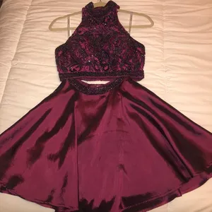 Sherri Hill Plum homecoming dress thumbnail 2