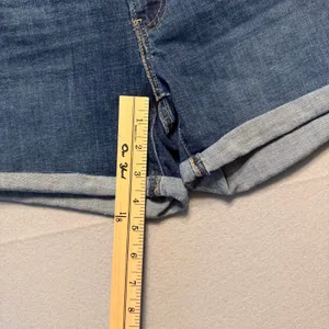 Levi's Mid Length Shorts Dark Wash Cuffed Denim Women Size 30 thumbnail 3