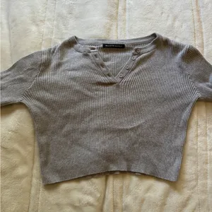 Brandy Melville S Light Gray Ribbed V-Neck Button Sweater thumbnail 3
