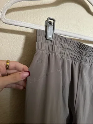 Lululemon Swift Mid-Rise Wide Leg Pants Sz 4 Warm Ash Grey thumbnail 9
