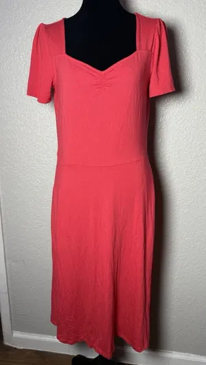 Nwt Ann Taylor Womens size small Red Short Sleeve Midi Dress thumbnail 1