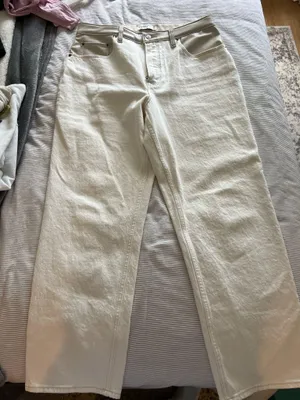 Abercrombie High Rise Jeans thumbnail 1