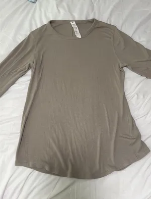Lululemon Hold Tight Long Sleeve thumbnail 1